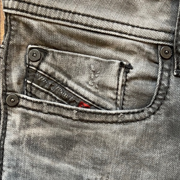 Men’s Diesel jeans - Picture 4 of 7